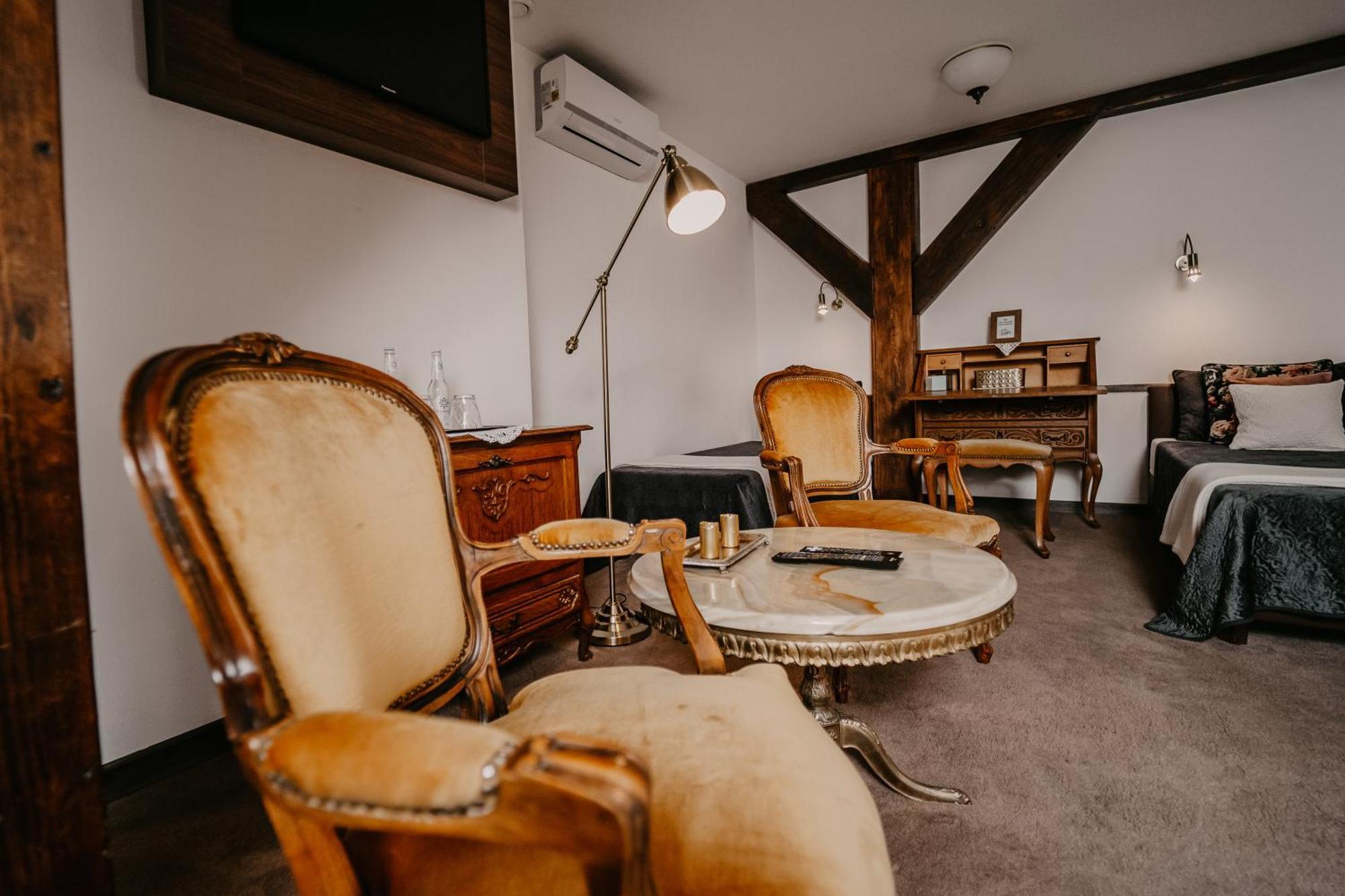 Stary Mlyn W Brzeznicy Villa Brzeznica  Exteriör bild