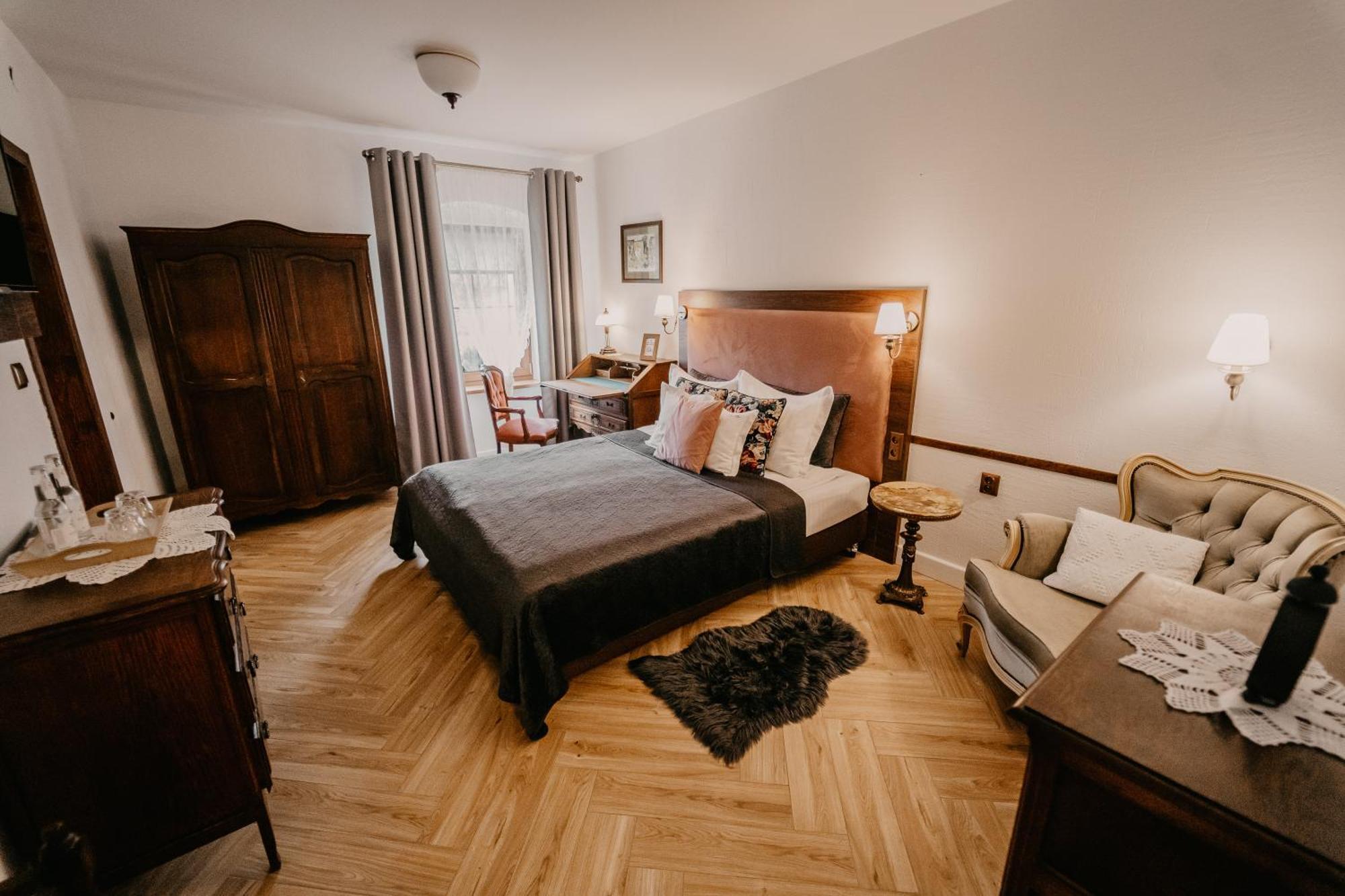 Stary Mlyn W Brzeznicy Villa Brzeznica  Exteriör bild