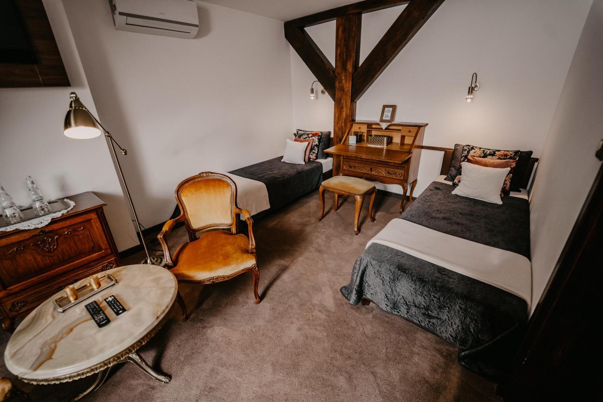 Stary Mlyn W Brzeznicy Villa Brzeznica  Exteriör bild