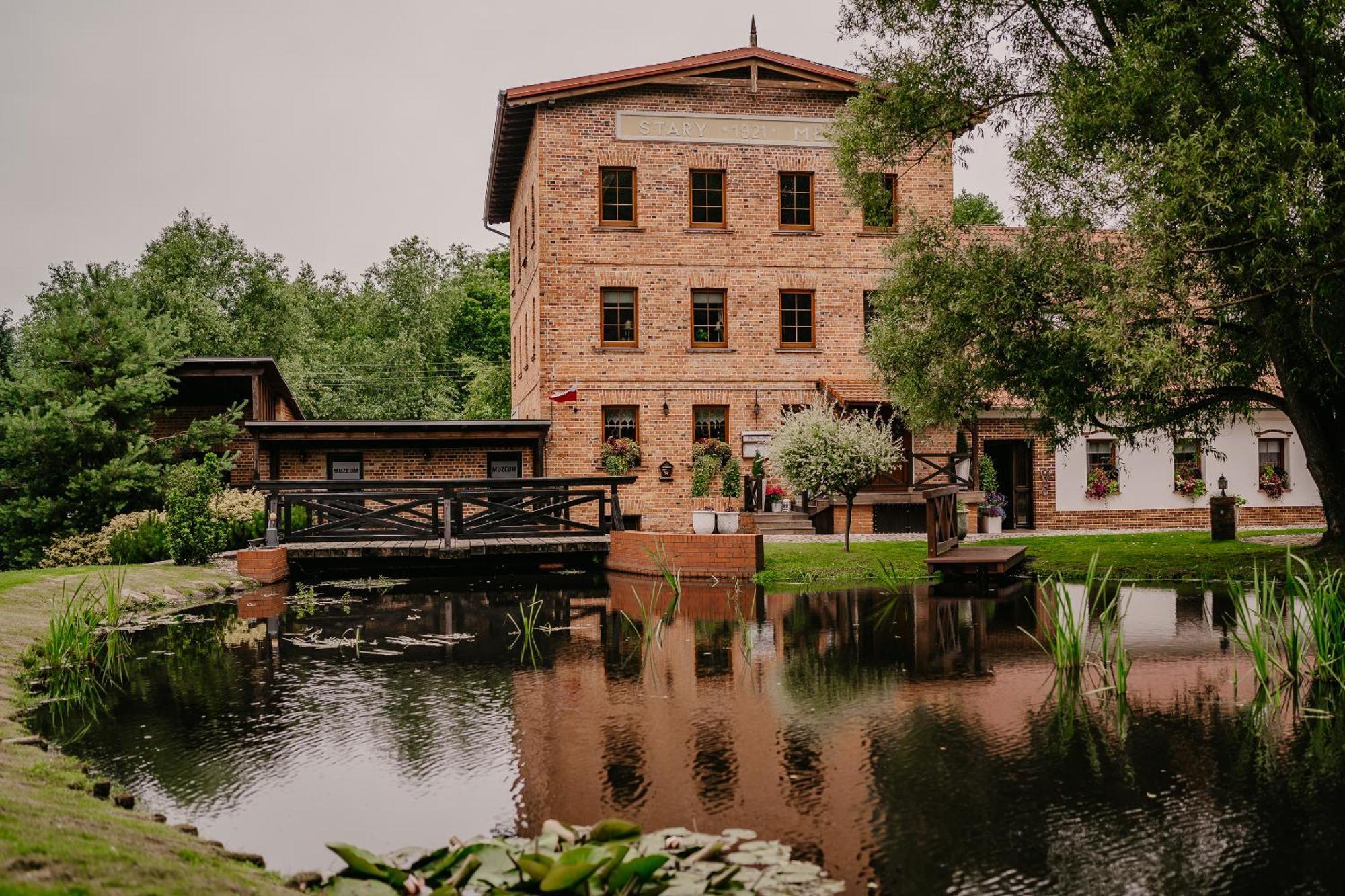 Stary Mlyn W Brzeznicy Villa Brzeznica  Exteriör bild